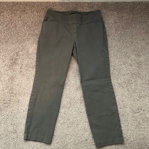 LEE Women's Sculpting Slim Fit Slim Leg Pull-On Pant